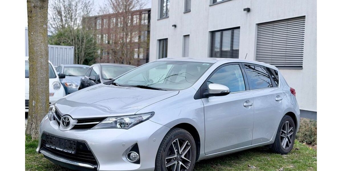 Toyota Auris 104.000 km 8.999 &euro; Friedrichshafen 88048