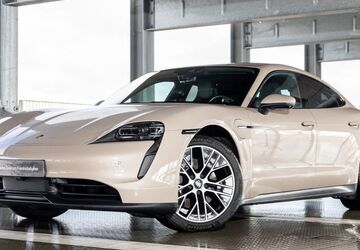 Porsche Taycan 59.990 km 61.880 &euro; Friedrichshafen 88045