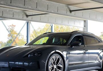 Porsche Taycan 8.800 km 123.880 &euro; Friedrichshafen 88045