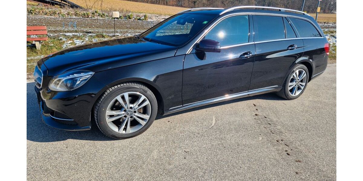 Mercedes-Benz E 220 252.297 km 11.980 &euro; Uhldingen-Mühlhofen 88690