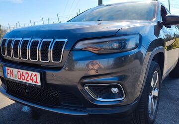 Jeep Cherokee 185.000 km 13.990 &euro; Tettnang 88069