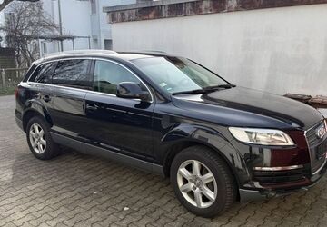 Audi Q7 289.000 km 7.250 &euro; Friedrichshafen 88045