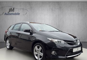 Toyota Auris 143.000 km 8.900 &euro; Meckenbeuren 88074