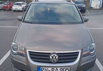 VW Touran 221.819 km 3.900 &euro; Riedhausen 88377