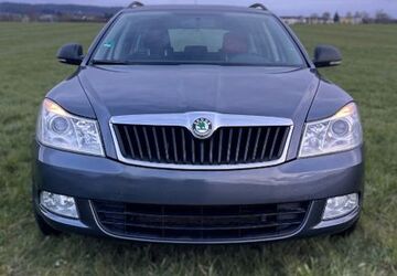 Skoda Octavia 225.000 km 2.800 &euro; Weingarten 88250