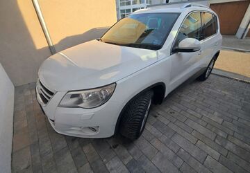 VW Tiguan 71.000 km 13.500 &euro; Friedrichshafen 88048