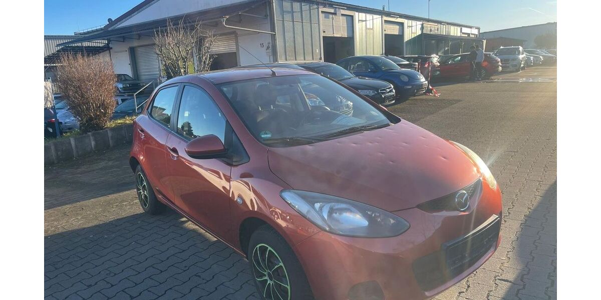 Mazda 2 186.000 km 899 &euro; Baindt- Schachen 88255