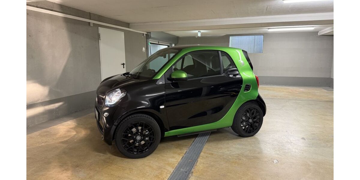 Smart ForTwo 18.700 km 8.500 &euro; Friedrichshafen 88048