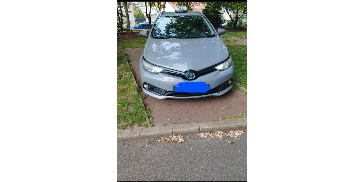 Toyota Auris Touring Sports 244.000 km 13.800 &euro; Friedrichshafen 88046