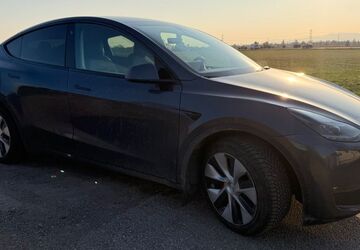 Tesla Model Y 85.000 km 29.750 &euro; konstanz 78462