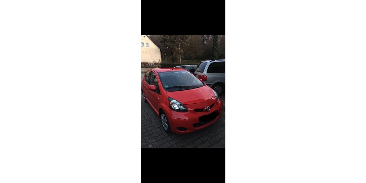 Toyota Aygo (X) 255.000 km 1.699 &euro; Weingarten 88250