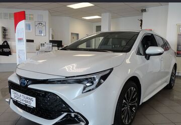 Toyota Corolla 9.200 km 33.220 &euro; Friedrichshafen 88046