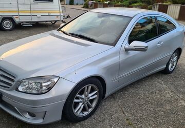 Mercedes-Benz 220 233.000 km 3.700 &euro; Salem 88682