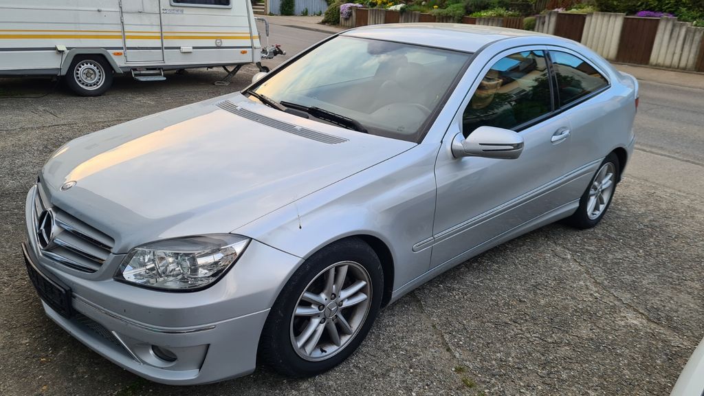 Mercedes-Benz 220 233.000 km 3.700 &euro; Salem 88682