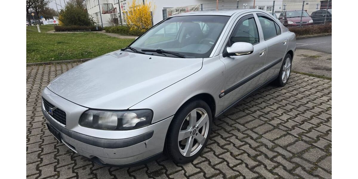 Volvo S60 236.000 km 4.299 &euro; Friedrichshafen 88046