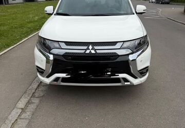 Mitsubishi Outlander 85.000 km 22.299 &euro; friedrichshafen 88048