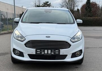 Ford S-Max 230.456 km 9.990 &euro; Meckenbeuren 88074