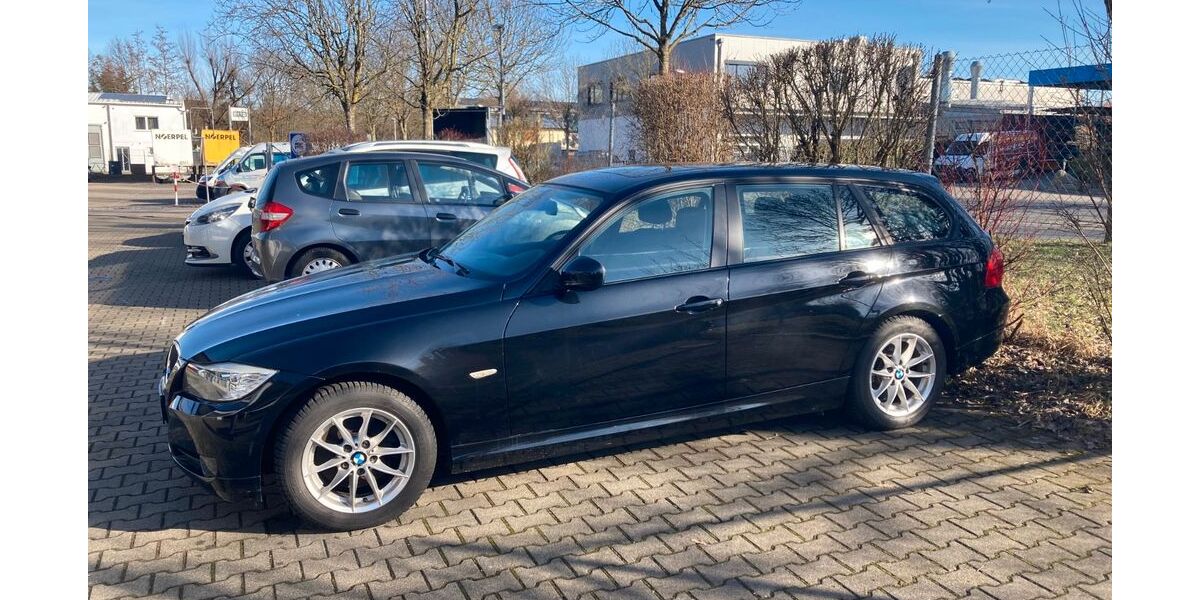 BMW 320 129.000 km 12.500 &euro; Friedrichshafen 88046