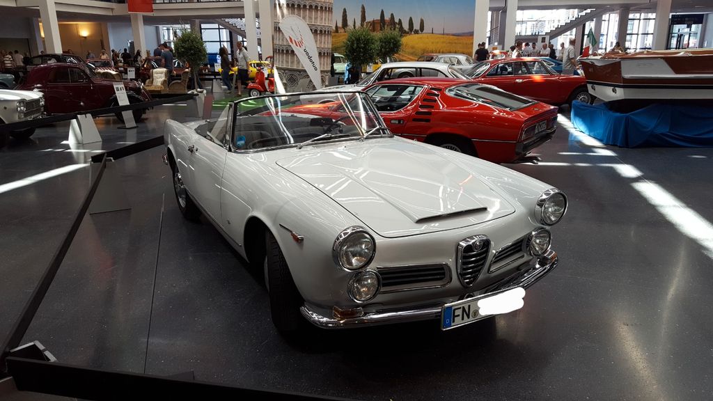 Alfa Romeo Spider 106.000 km 153.000 &euro; Langenargen 88085