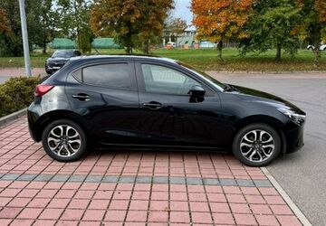 Mazda 2 76.000 km 11.299 &euro; Friedrichshafen 88045