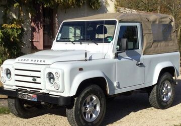 Land Rover Defender 64.000 km 38.500 &euro; Weingarten 88250