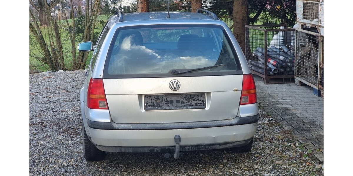VW golf 4 300.000 km 1.200 &euro; Tettnang 88069