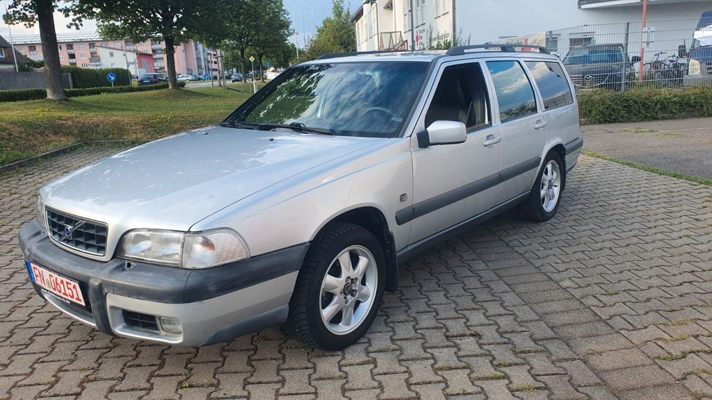 Volvo V70 268.000 km 5.999 &euro; Friedrichshafen 88046