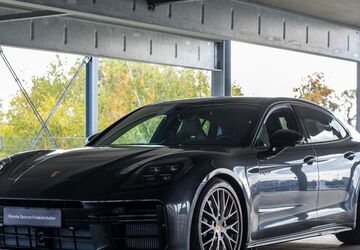 Porsche Panamera 8.800 km 161.480 &euro; Friedrichshafen 88045