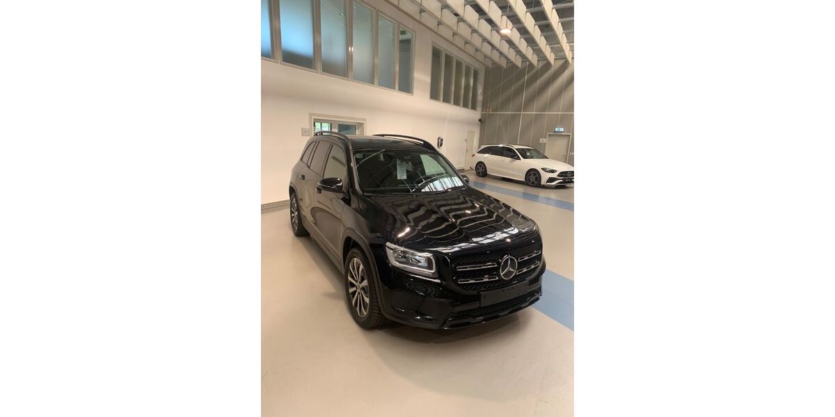 Mercedes-Benz GLB 180 21.500 km 31.900 &euro; Friedrichshafen 88046