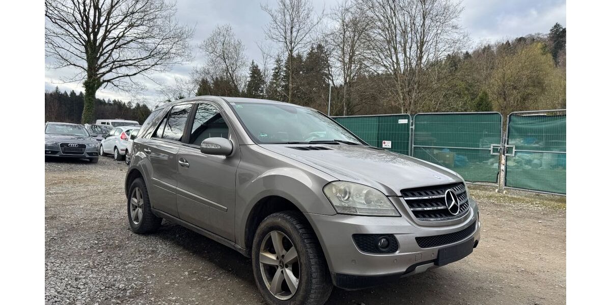 Mercedes-Benz ML 280 283.935 km 4.500 &euro; Ravensburg 88212