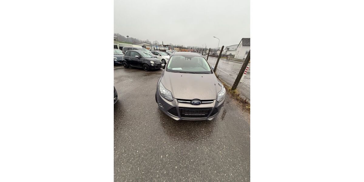 Ford Focus 158.000 km 2.350 &euro; Baienfurt 88255