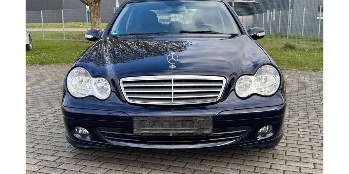 Mercedes-Benz C 220 299.865 km 2.290 &euro; Meckenbeuren 88074