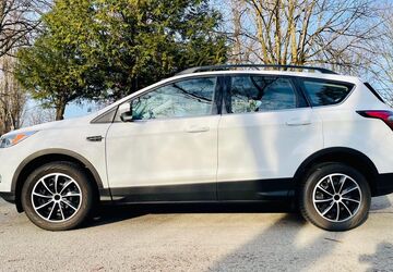 Ford Kuga 65.800 km 10.999 &euro; Friedrichshafen 88048